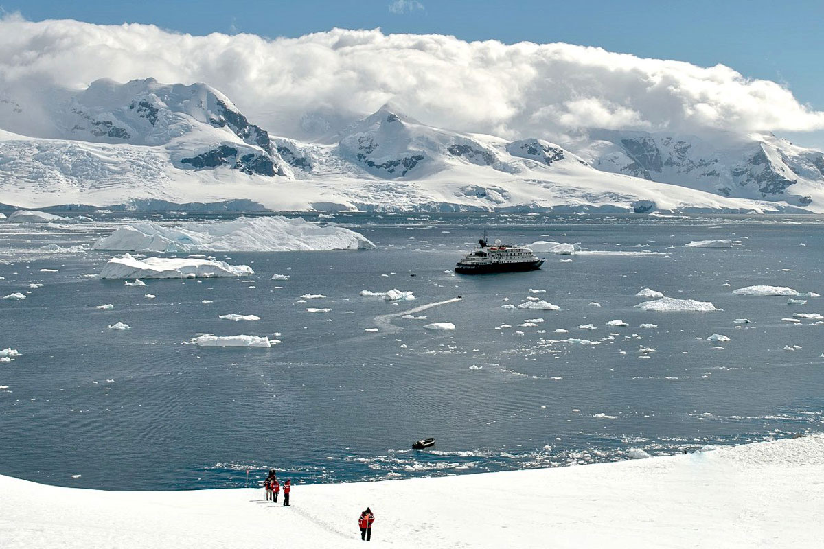 hiking in antarctica